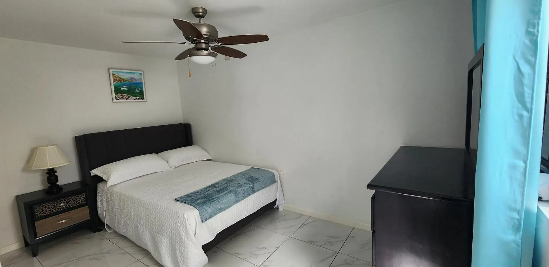 Beverly Oasis كينغستون